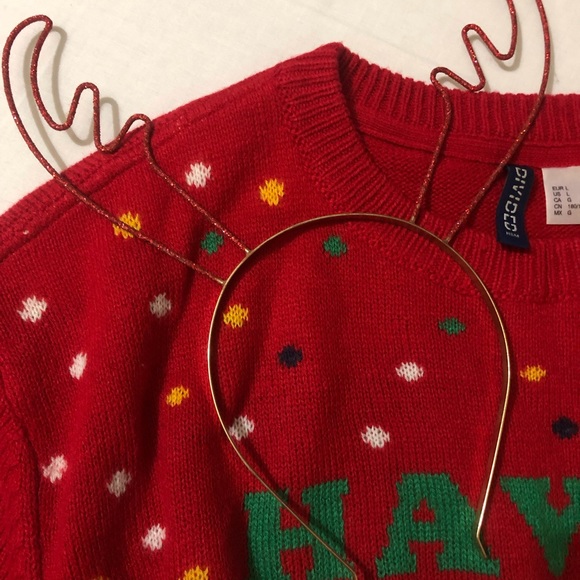 H&M Christmas Sweater ***free gift included**** - Picture 7 of 7